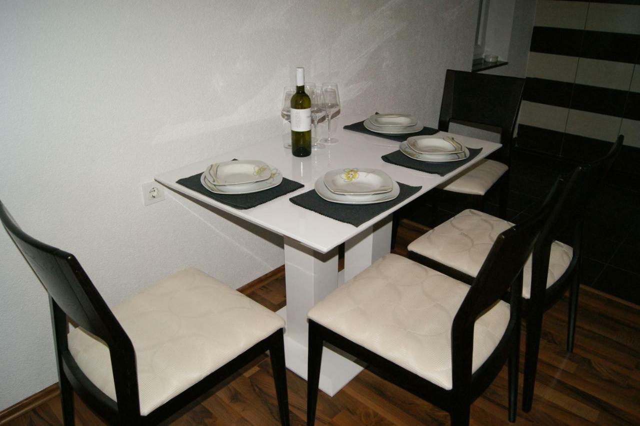 Appartamento Apartman Vidovic Korenica Esterno foto
